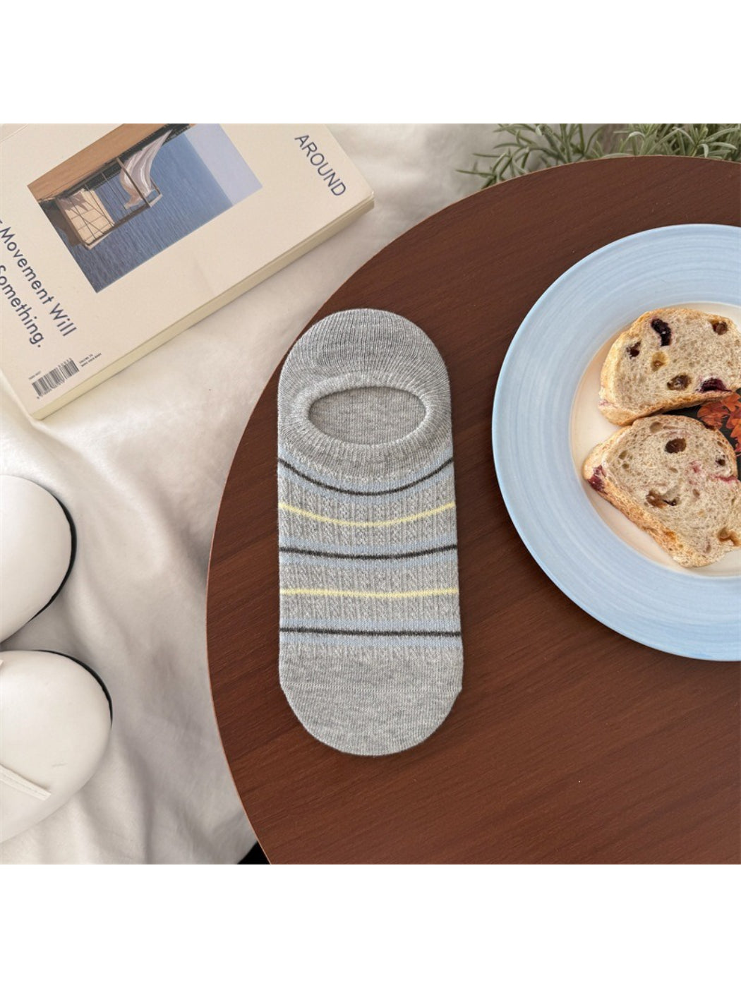 Rufia low cut socks shown from top view highlighting toe and heel areas