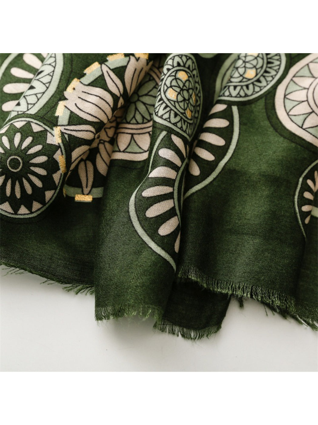 Scarvii - Soft Tone Medallion Pattern Everyday Scarf