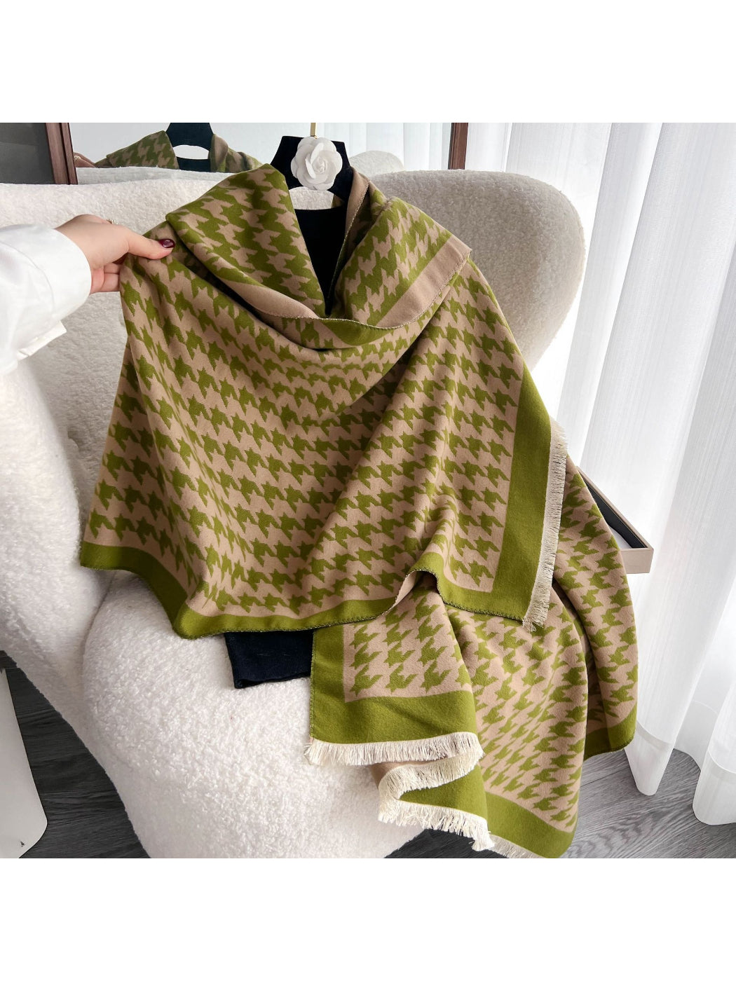 Scarvii - Retro Houndstooth Pattern Winter Scarf