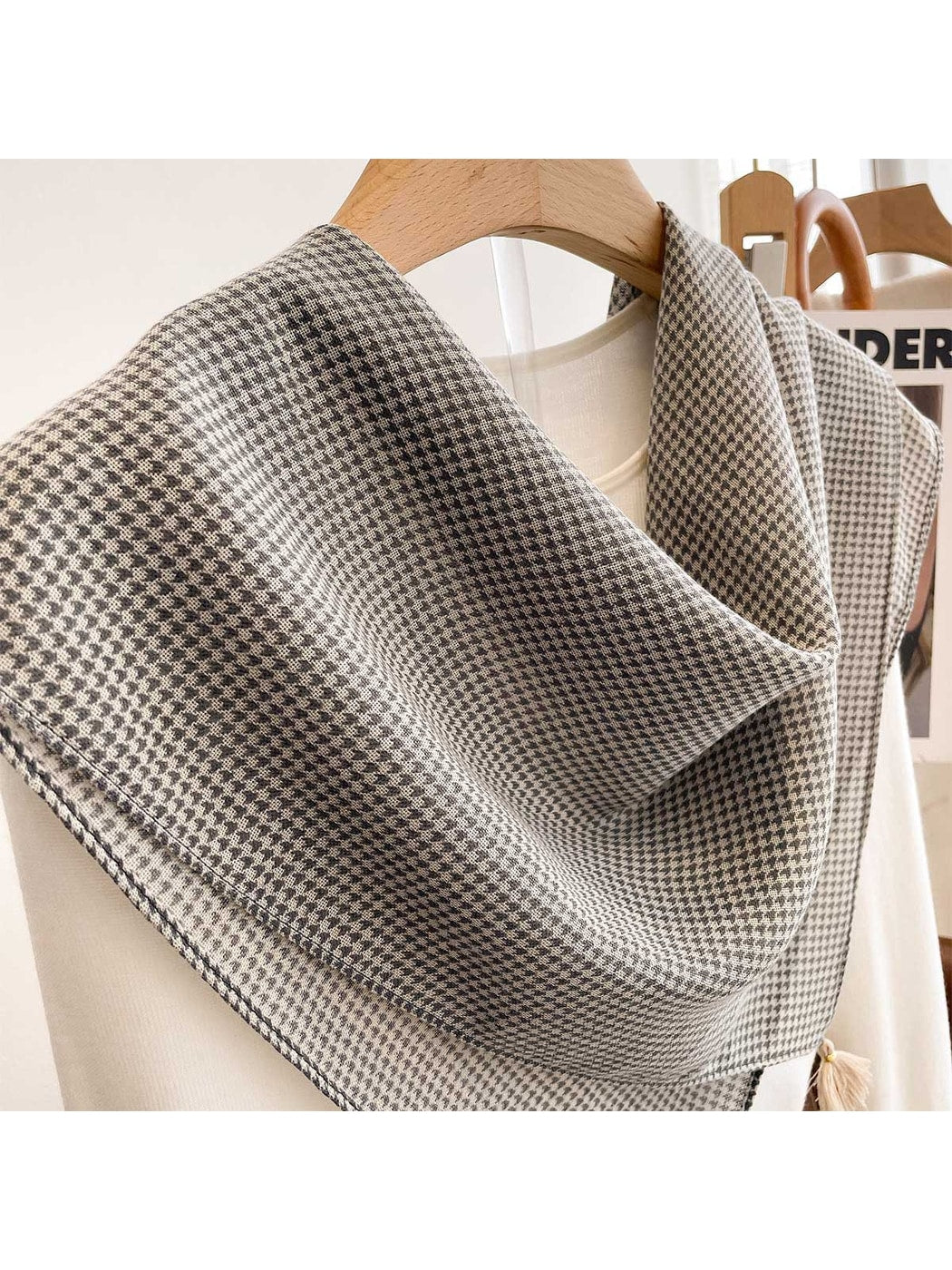 Scarvii - Gray Houndstooth Print Square Scarf