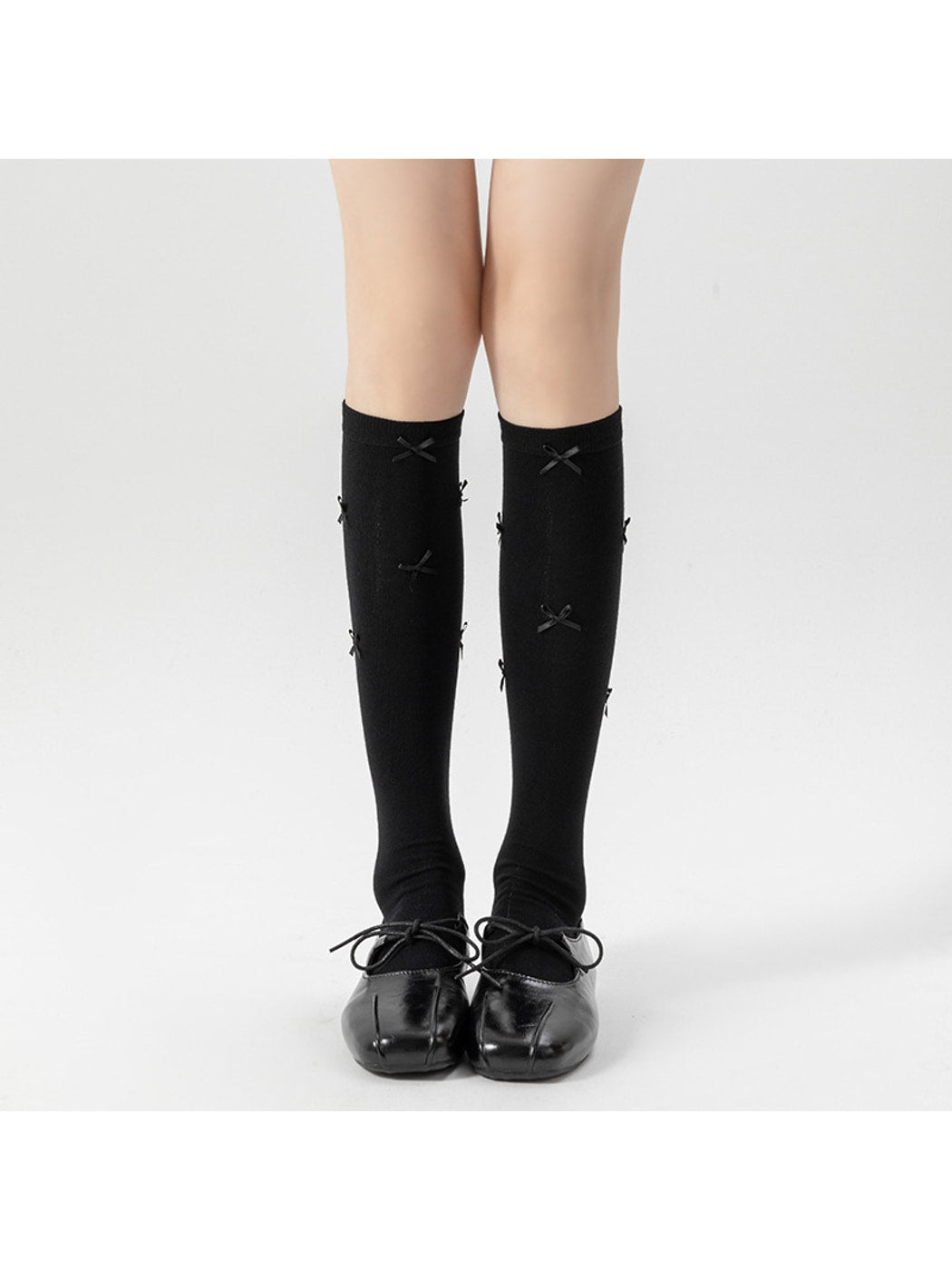 Rufia - Solid Color Bow Accent Knee-high Socks