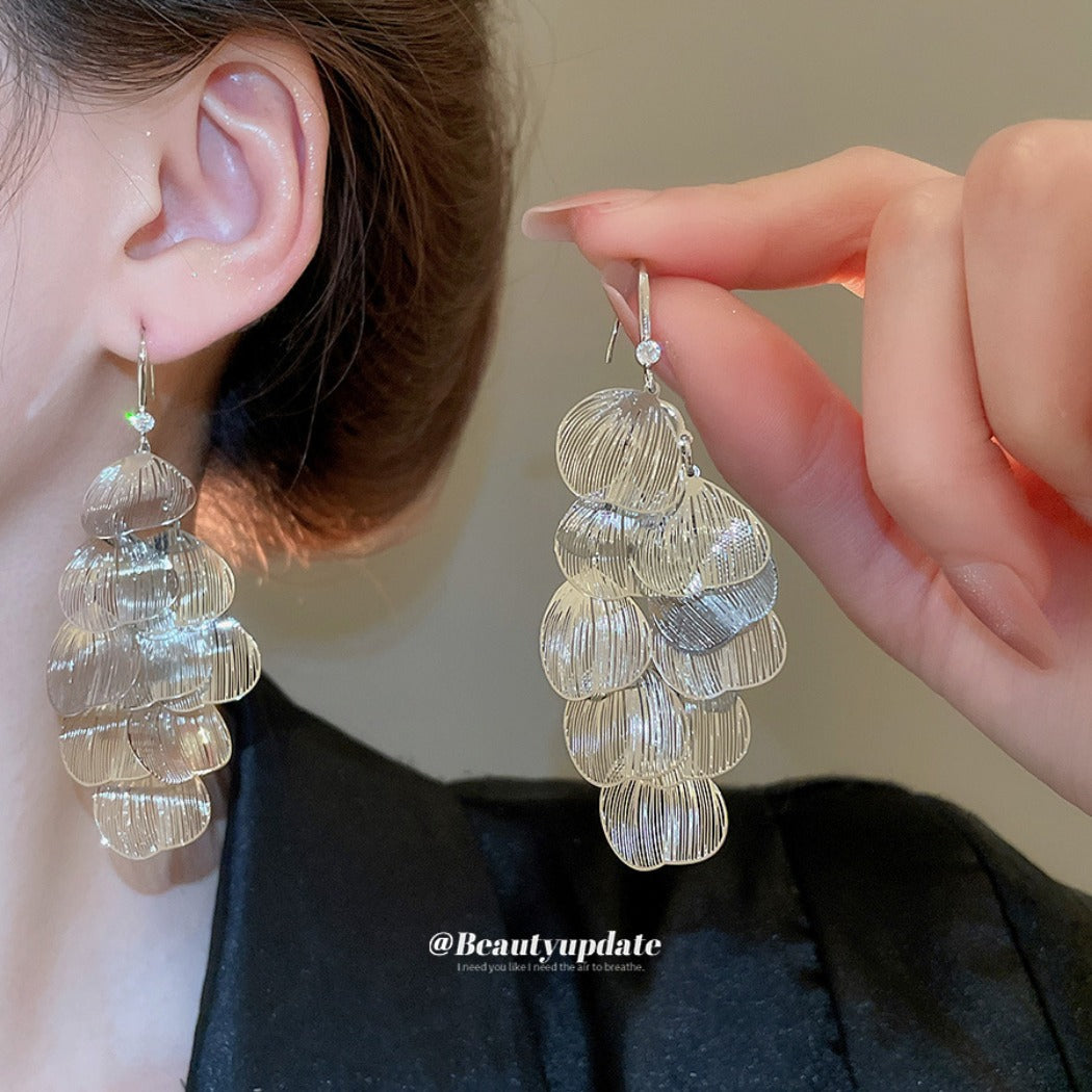 Earwish - Hollow Floral Fringe Earrings - Delicate & Shiny