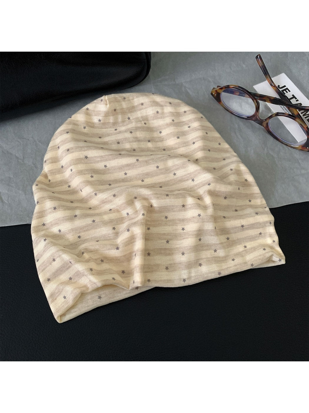 Haila - Retro Star Print Brimless Beanie Hat