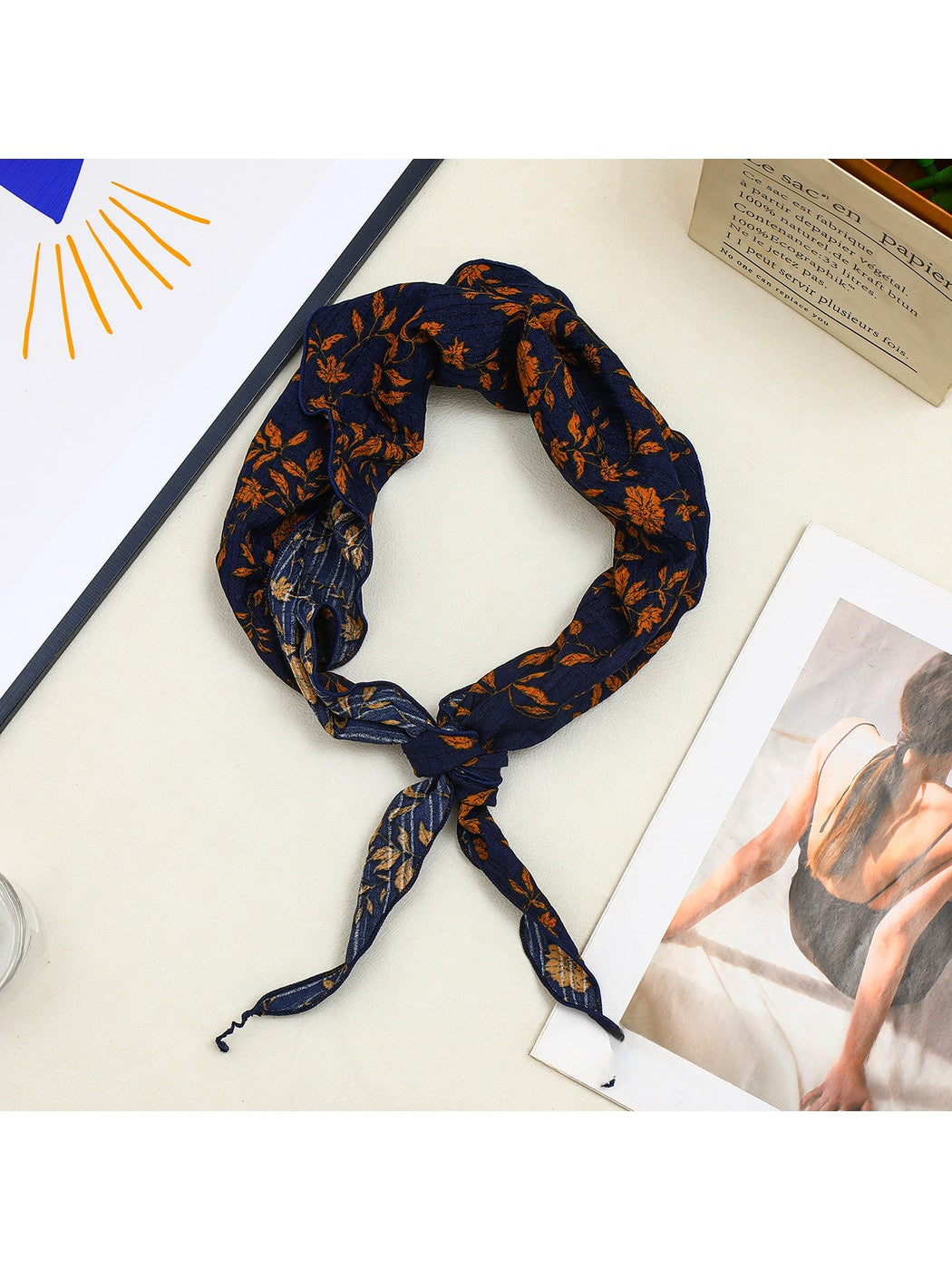 Scarvii - Vintage Fall Botanical Triangle Bandana