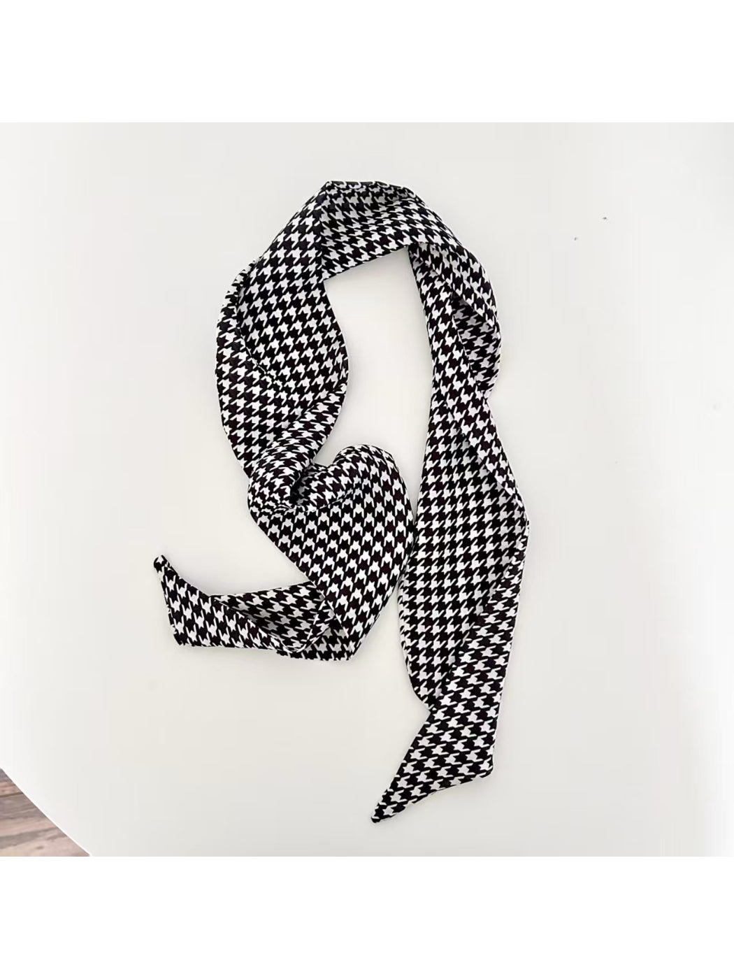 Scarvii - Retro Pattern Skinny textile accessory detail view 6