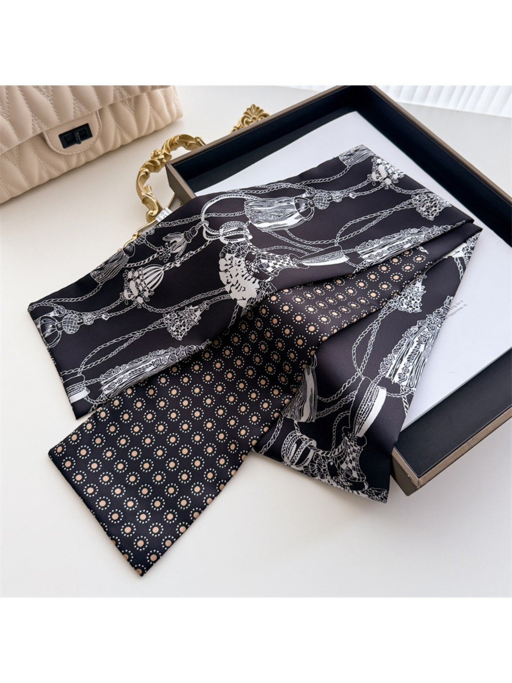 Scarvii Black White Chain Print Skinny Scarf