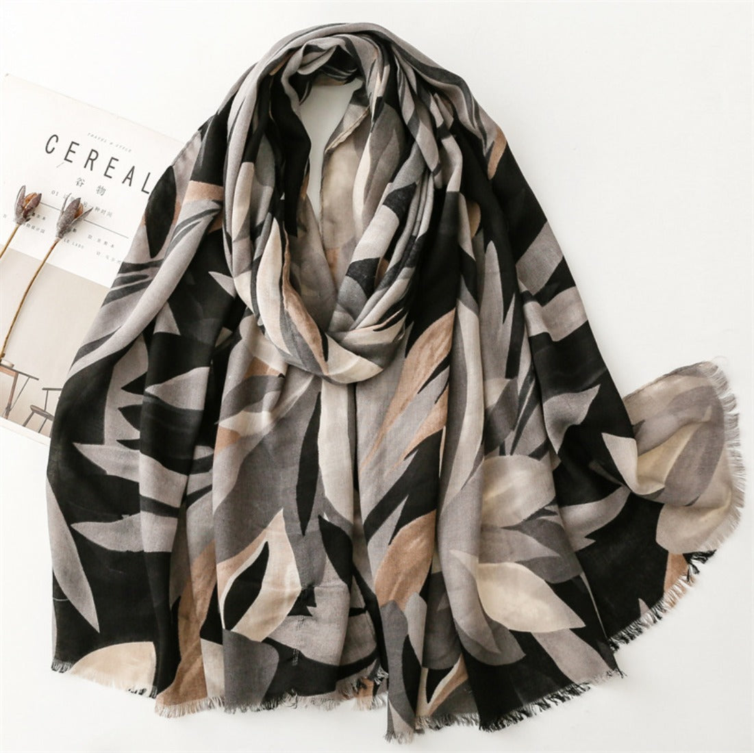 Scarvii - Elegant Floral Pattern Scarf