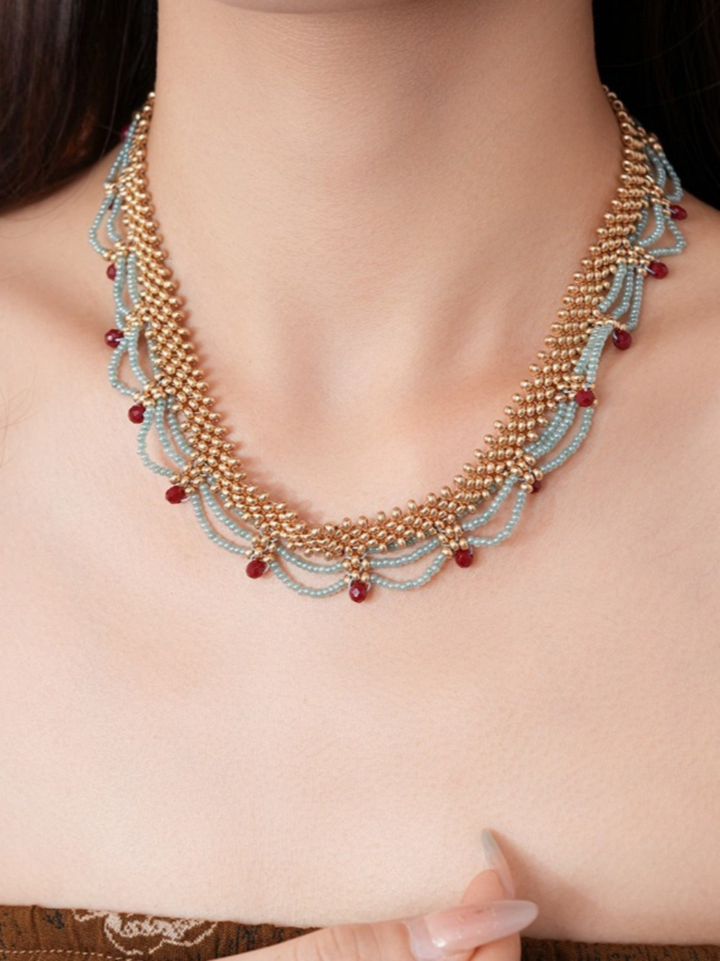 Bauai - Glass Bead Necklace with Court Style