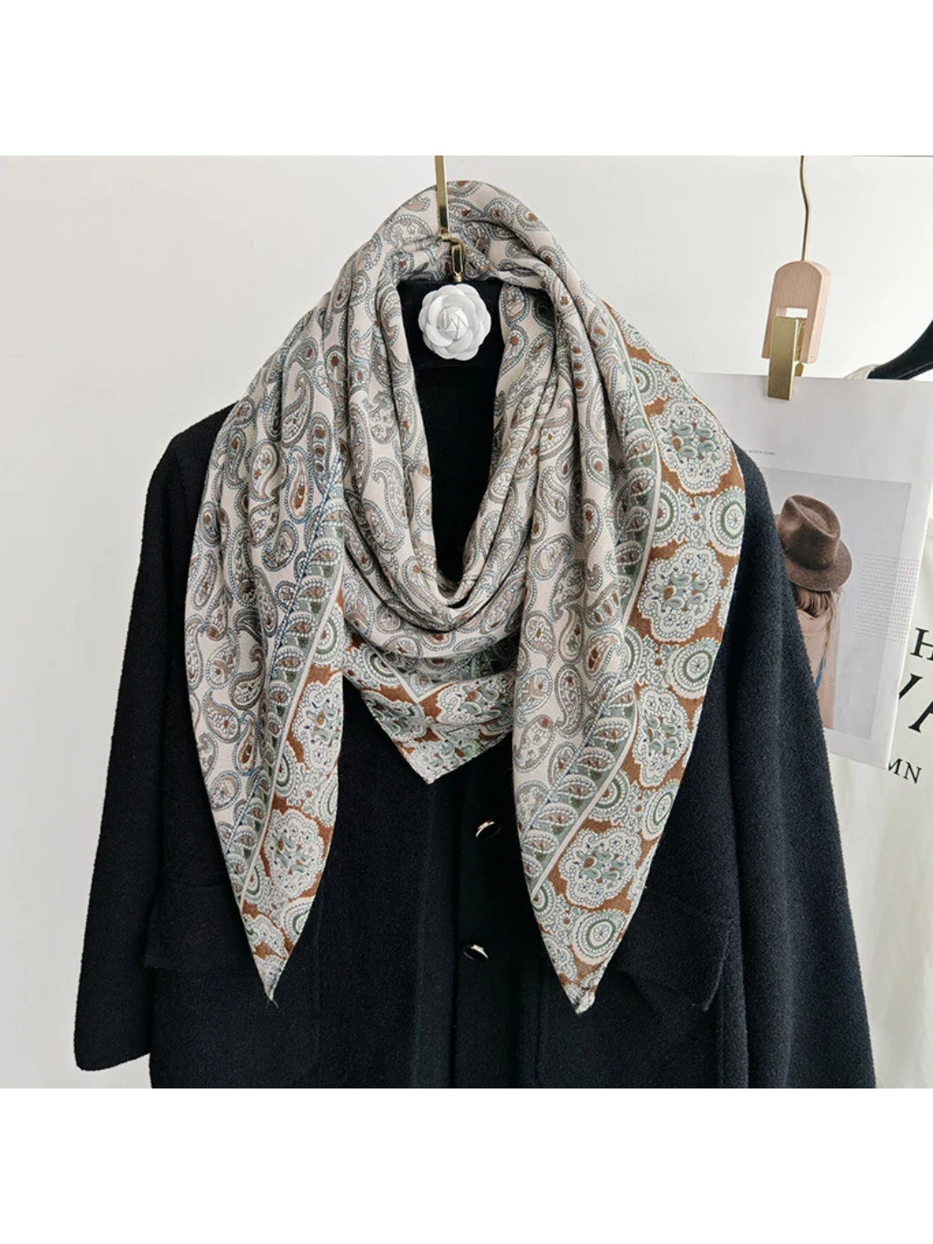 Scarvii - Paisley Woven Square Scarf