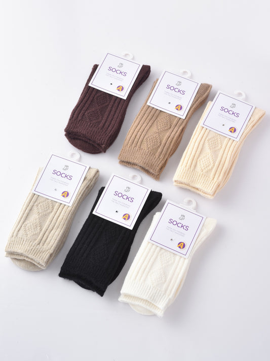 Rufia - Solid Diamond Pattern Mid-Calf Socks