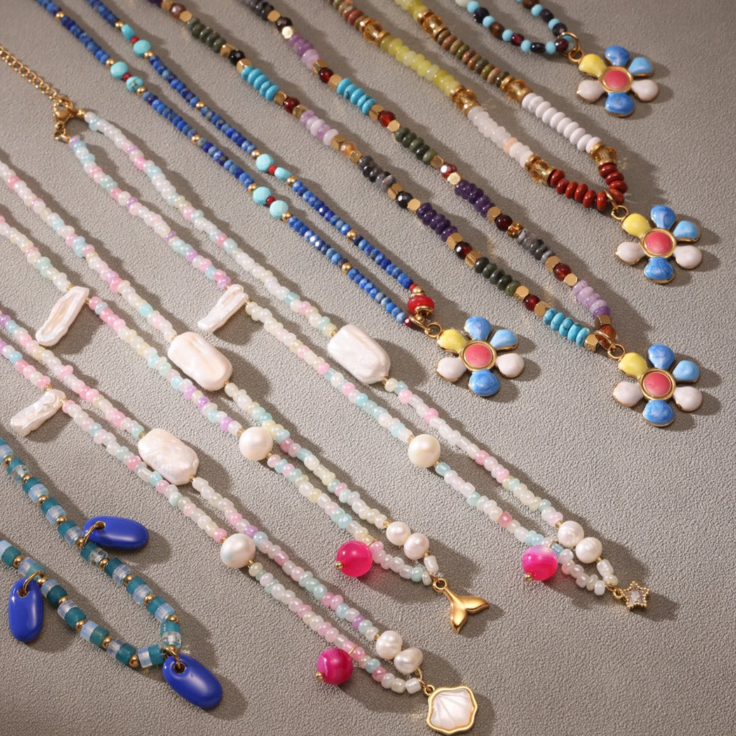 Bauai - Colorful Flat Bead Pendant Necklace - Elegant & Charming