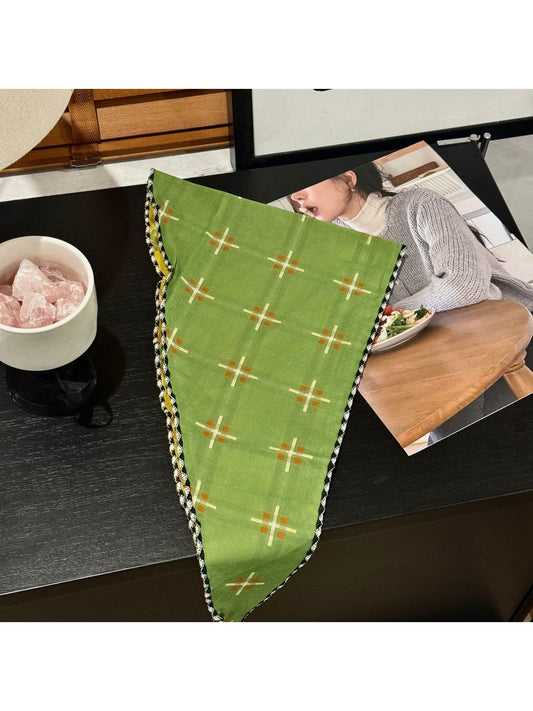 Scarvii - Vintage Plaid Geometric Triangle Bandana