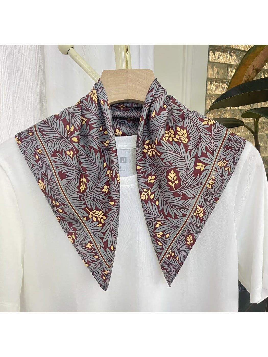 Scarvii - Stripe Floral Print Scarf - Elegant & Versatile