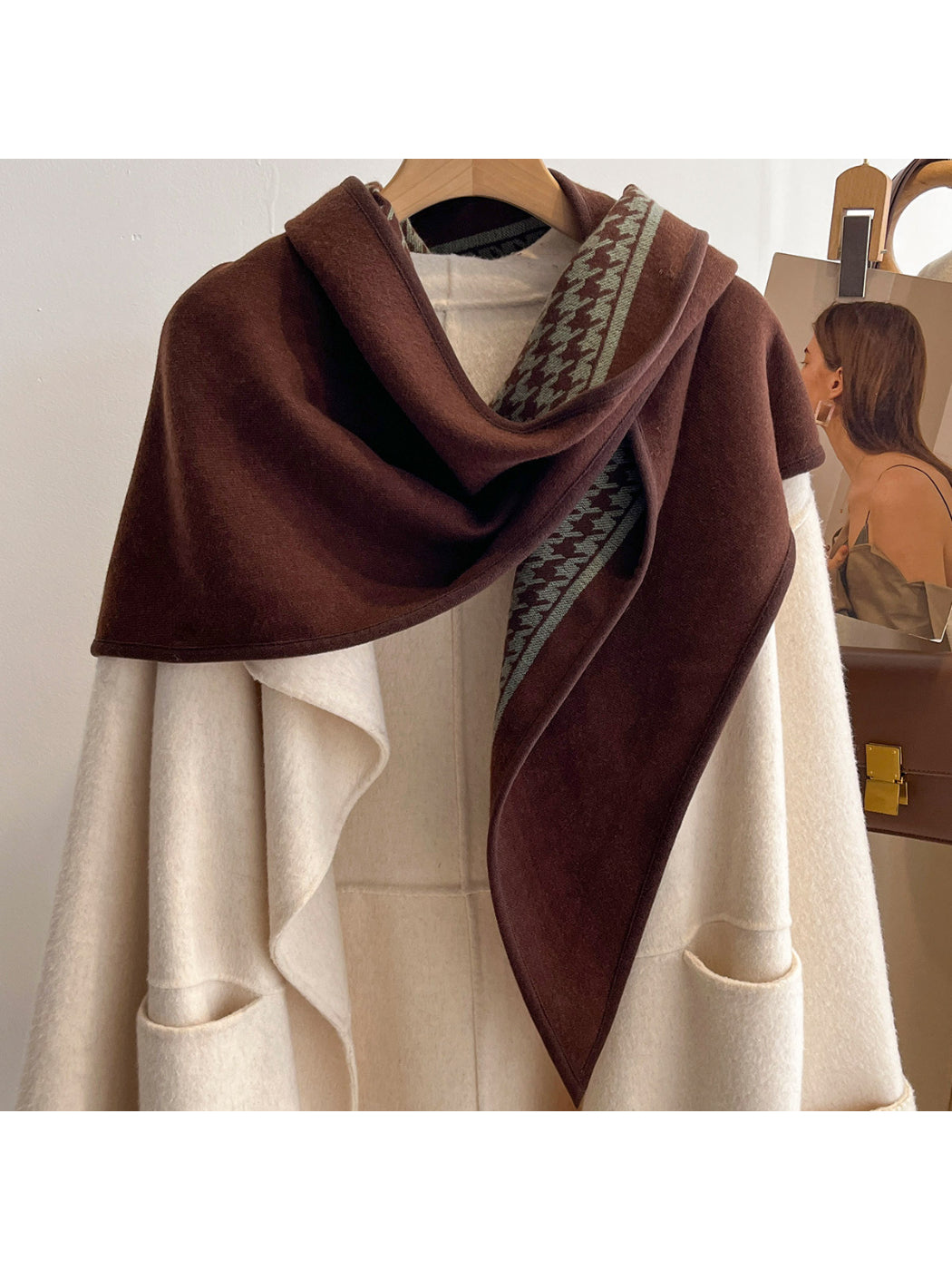 Scarvii - Houndstooth Contrast Border Triangle Scarf