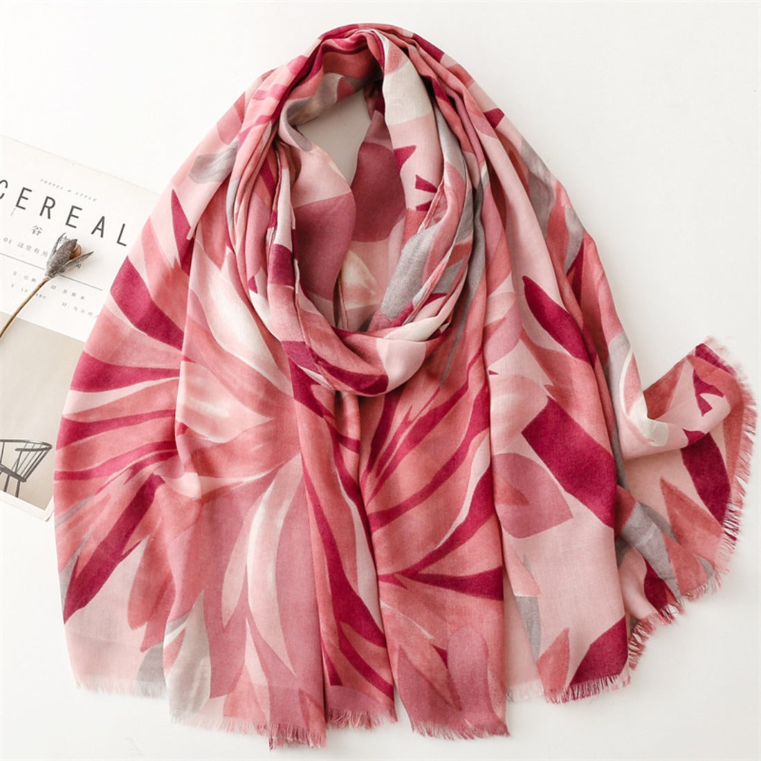 Scarvii - Elegant Floral Pattern Scarf