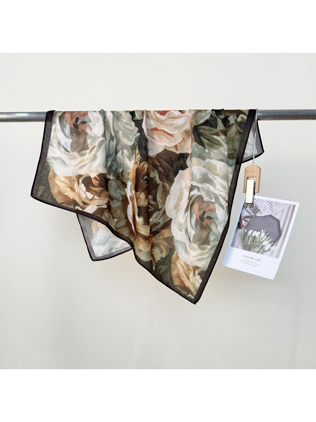 Scarvii - Retro Garden Bloom Square Scarf