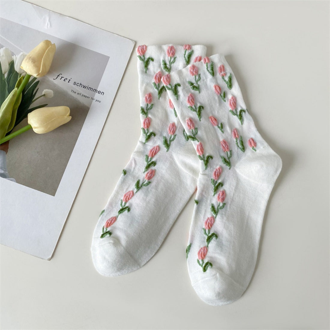 Rufia - Embossed Tulip Pattern Mid-Calf Socks