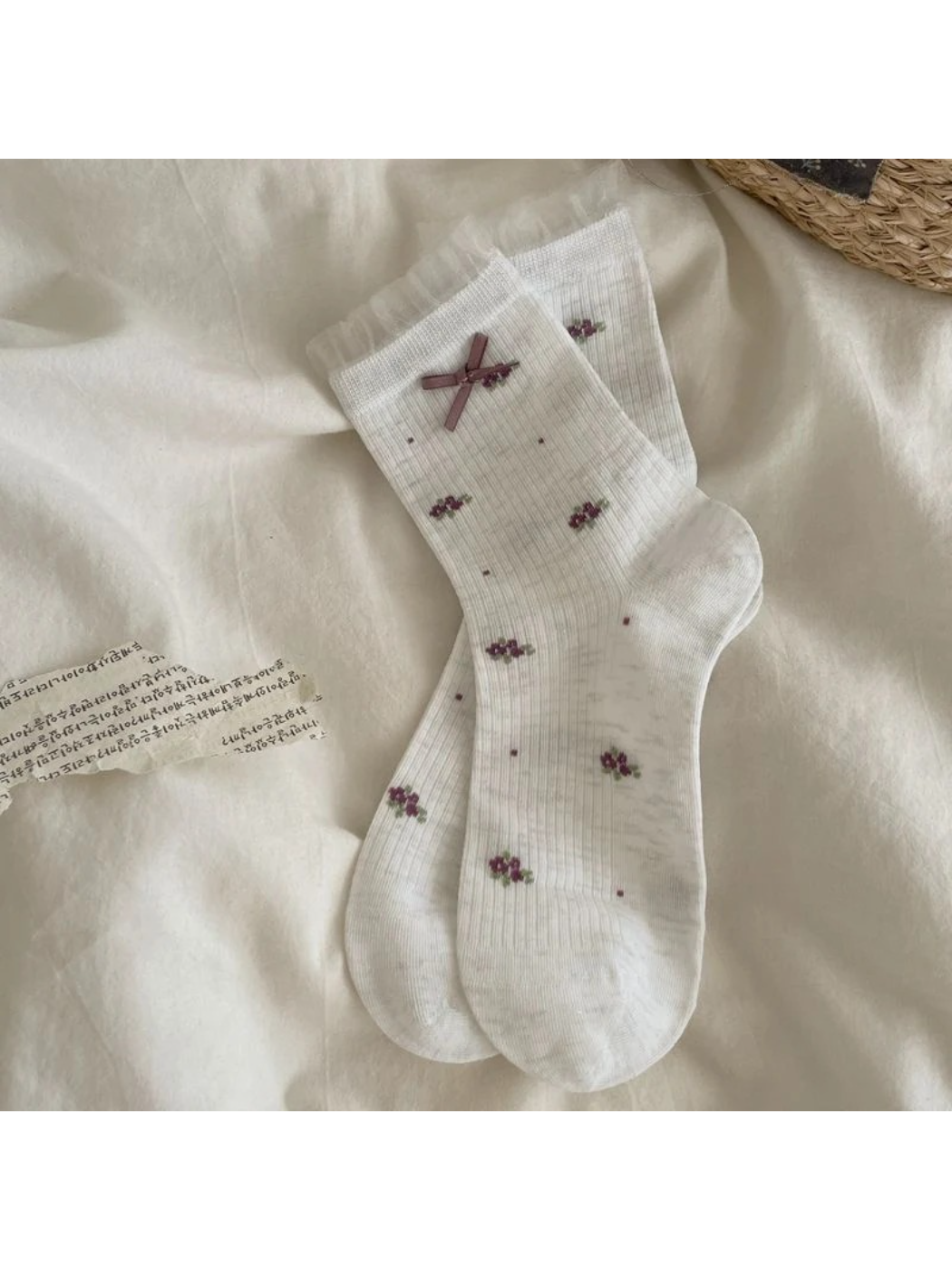 Rufia - Delicate Floral Bow Pattern Crew Socks