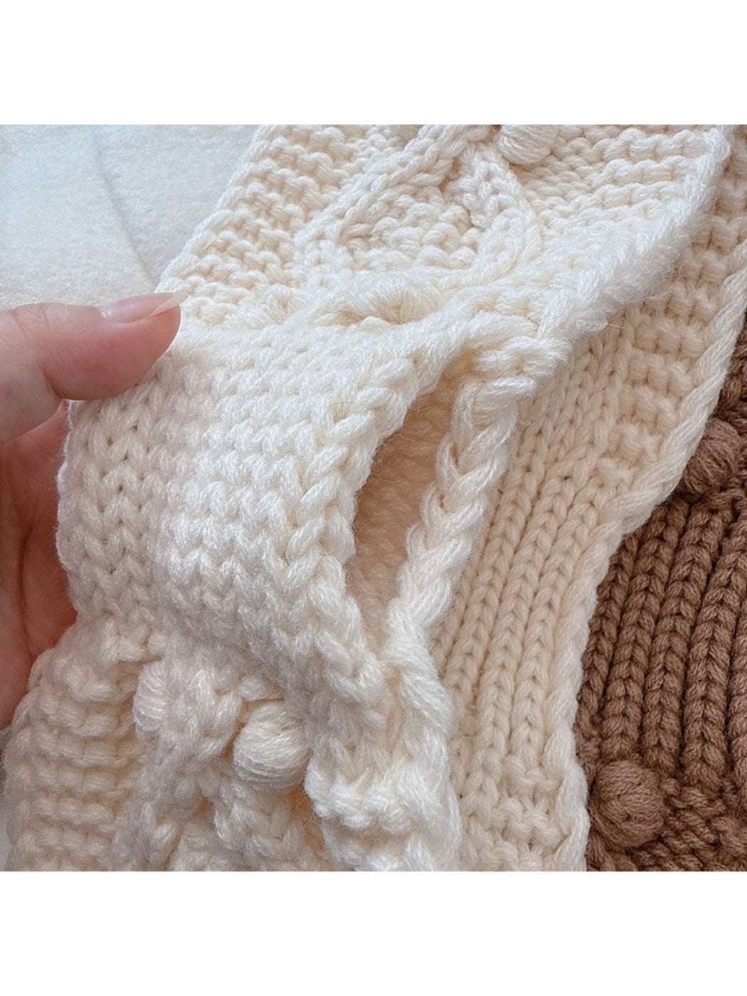 Scarvii - Warm Knit Bow Scarf