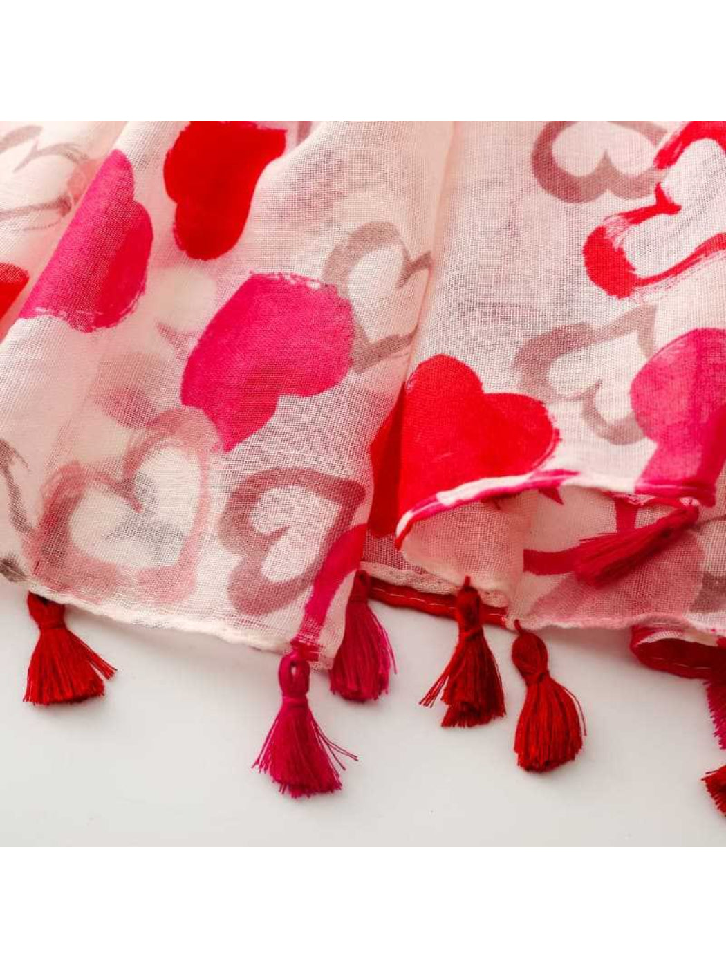 Scarvii - Soft Heart Illustration Everyday Scarf