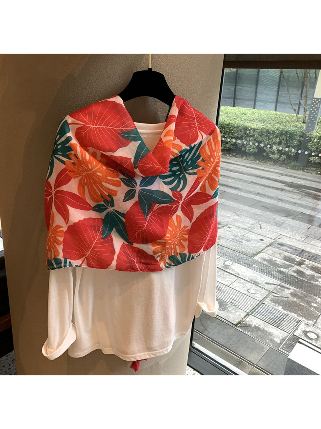 Scarvii - Tropical Leaf Print Tassel Trim Shawl Scarf