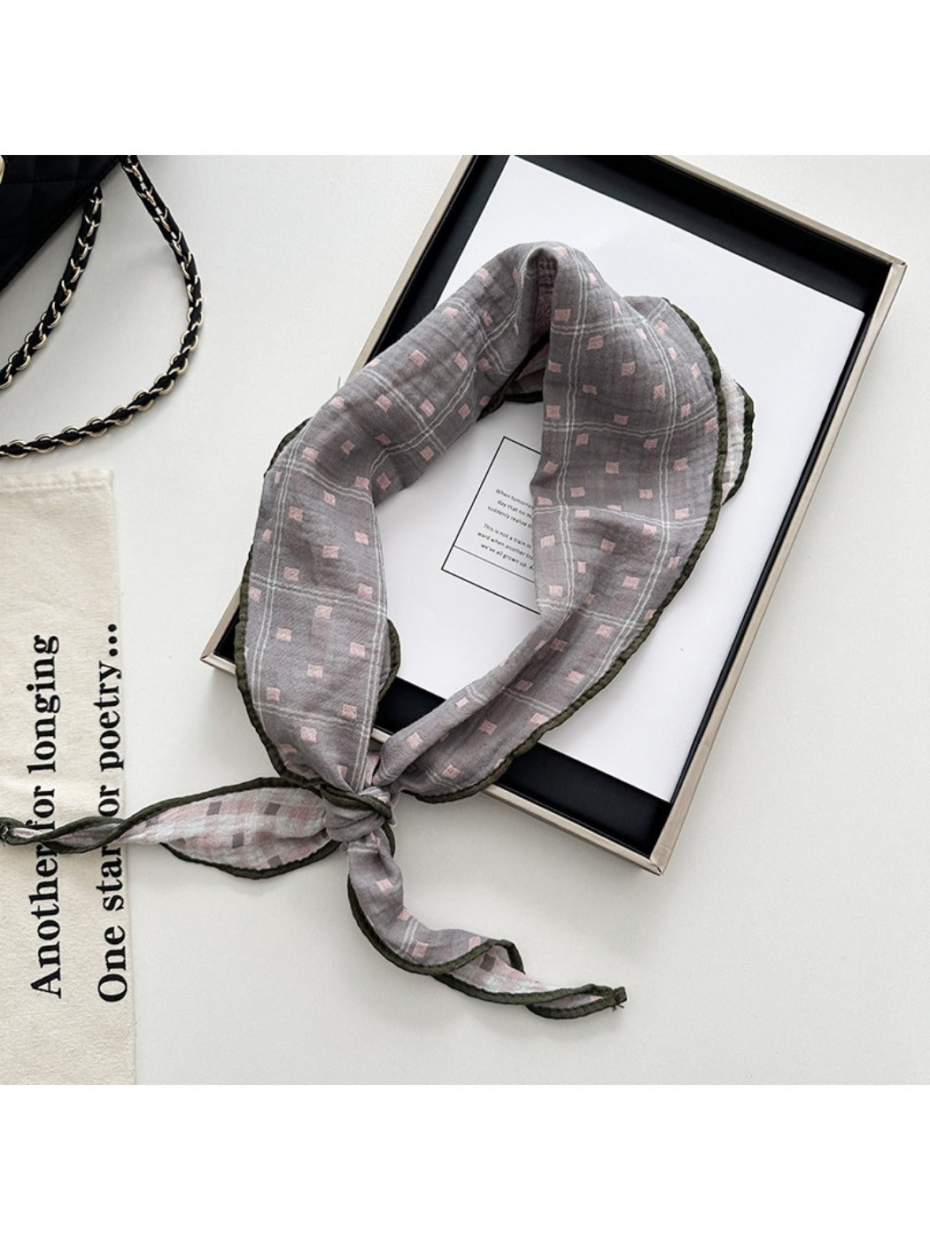 Scarvii - Plaid Diamond Pattern Scarf Headband