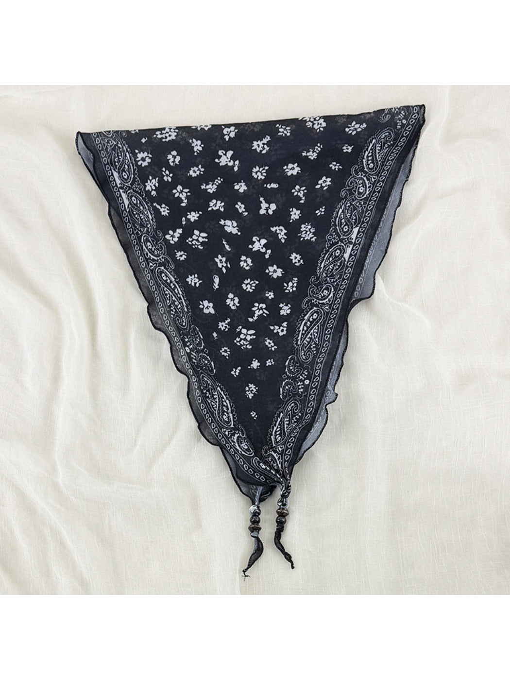 Scarvii - Vintage-inspired Diamond-cut Headscarf with Floral patterns