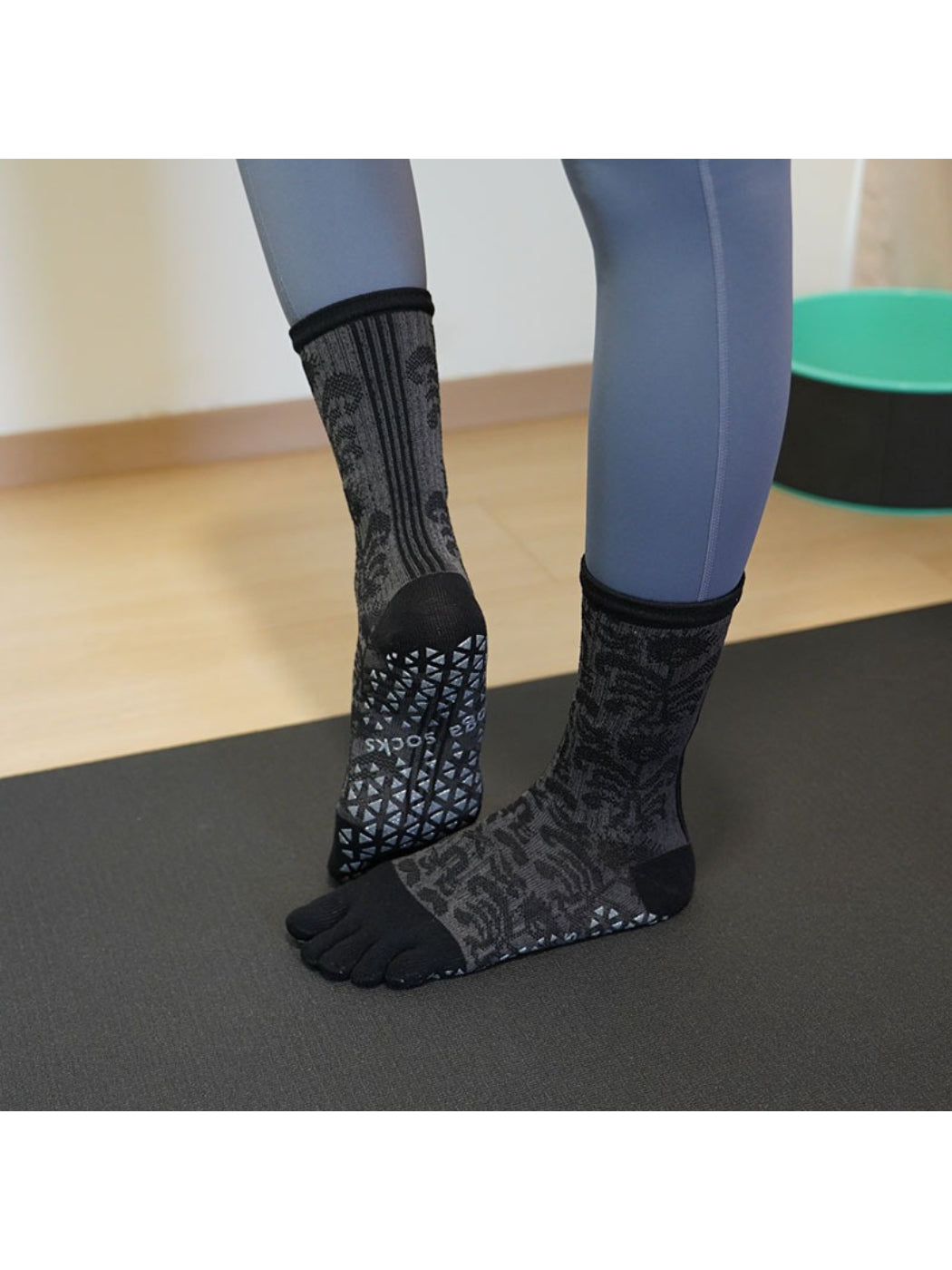 Rufia - Pattern Grip Long Five-Toe Training Socks