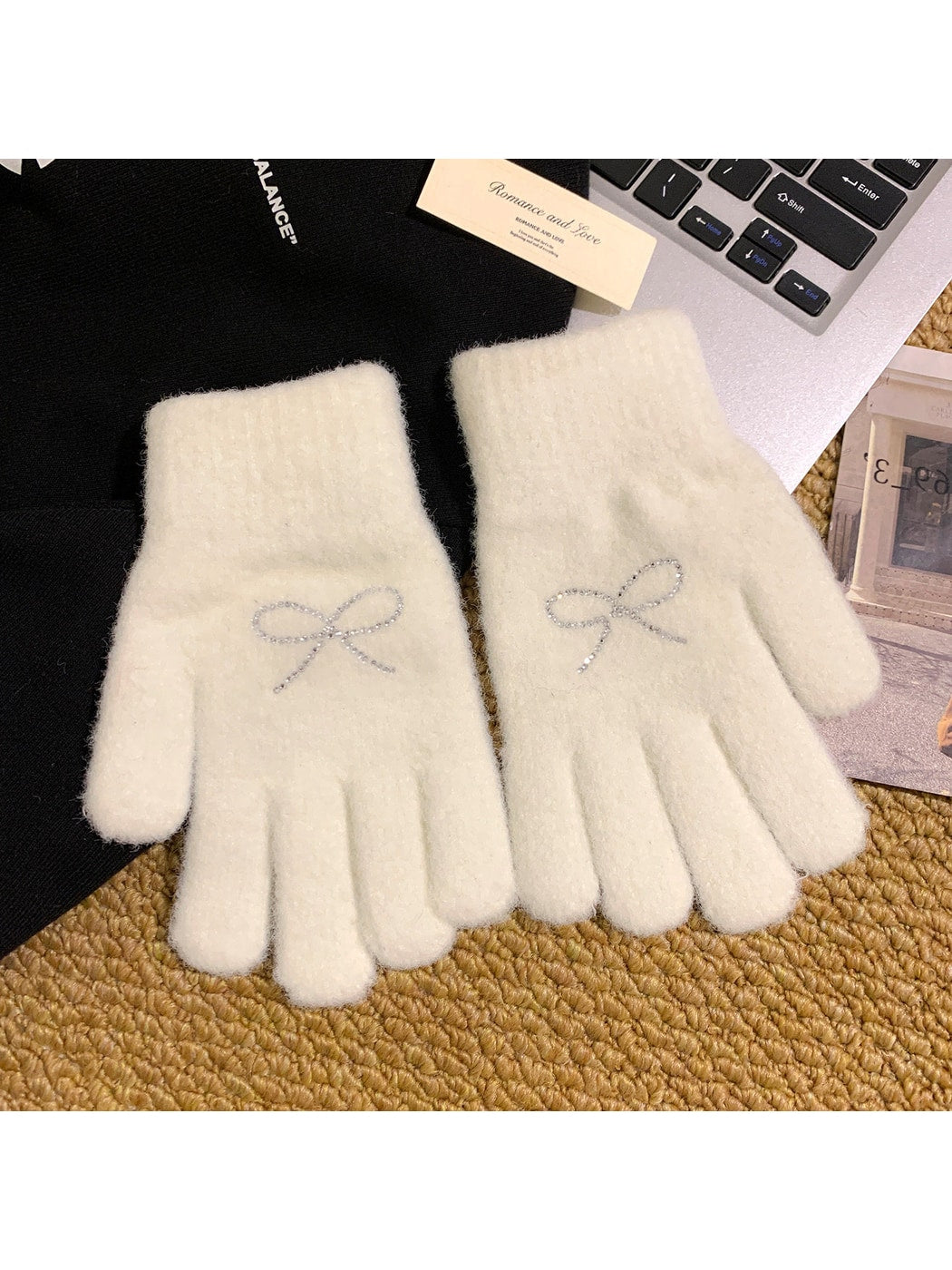 Gloving - Bunny and Star Knit Winter Gloves