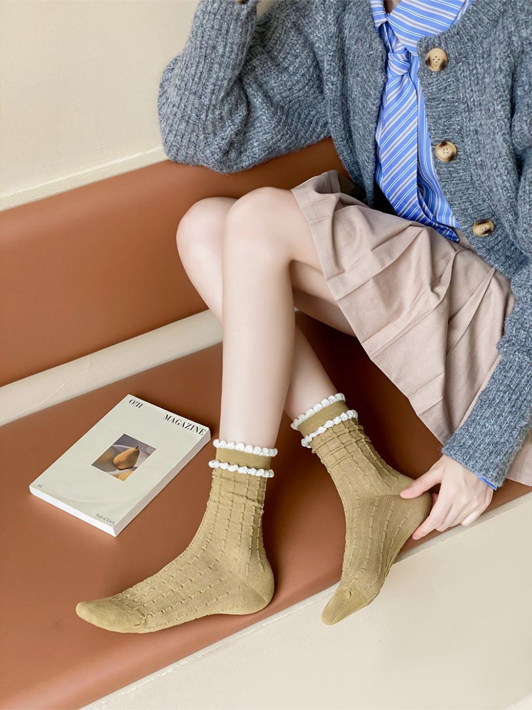 Rufia - Ruffle Trim Textured Knit Socks