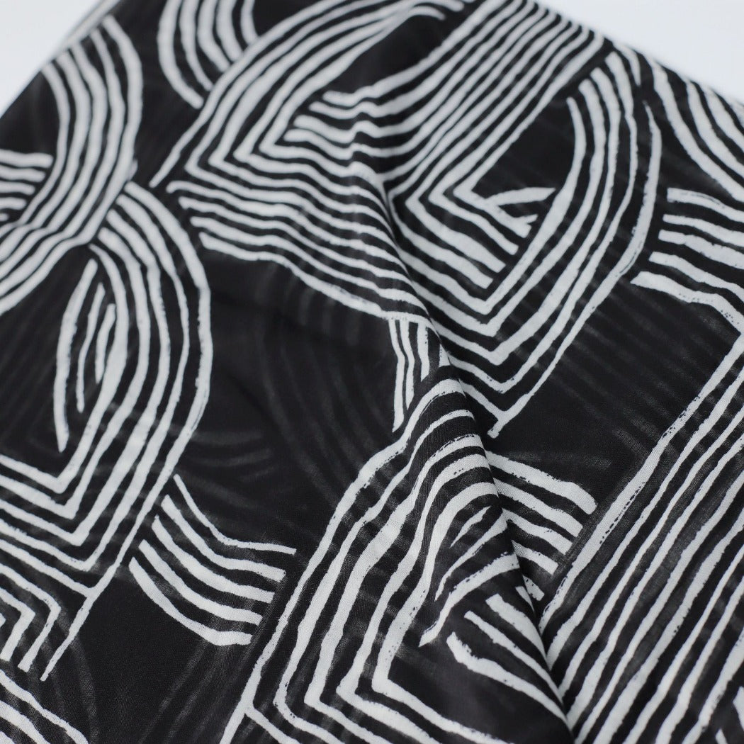 Scarvii - Striped Print Solid Scarf – Classic & Stylish