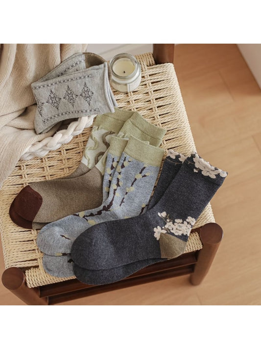 Rufia - Retro-Inspired Casual Crew Socks