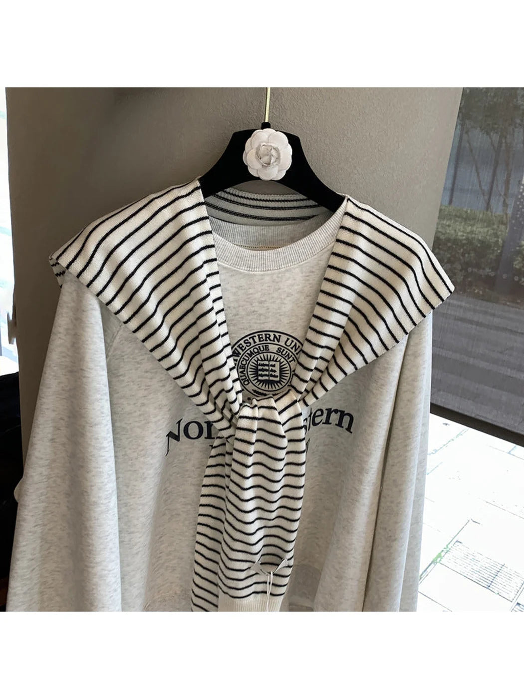Scarvii - Horizontal Stripe scarf-style shoulder wrap