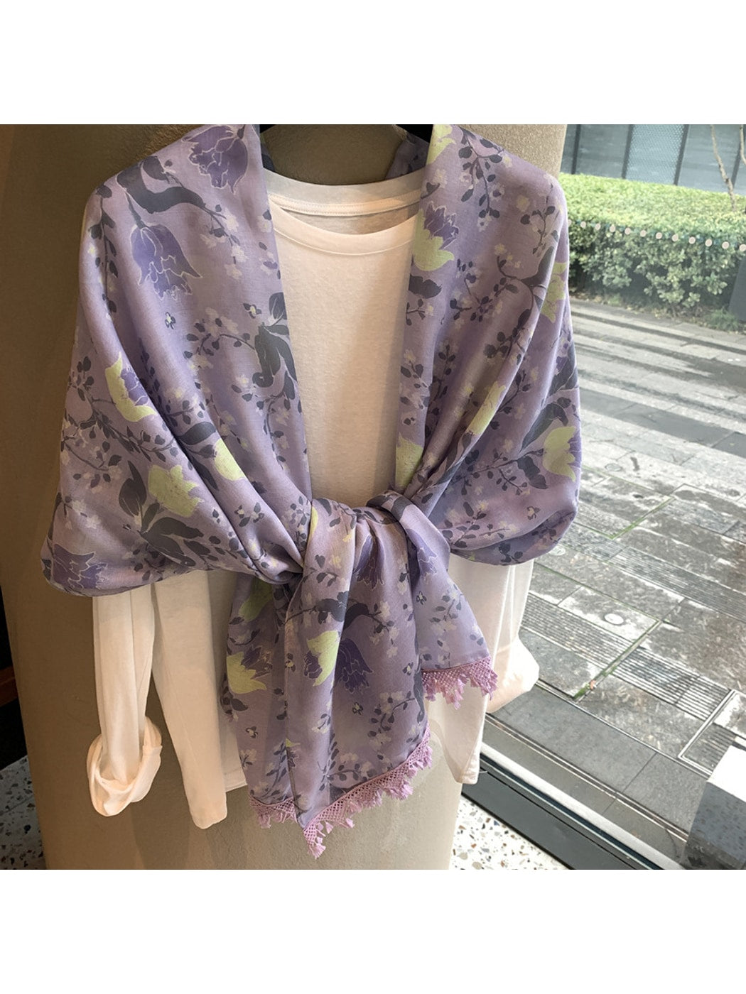 Scarvii - Bellflower Pattern Rectangular Shawl Scarf
