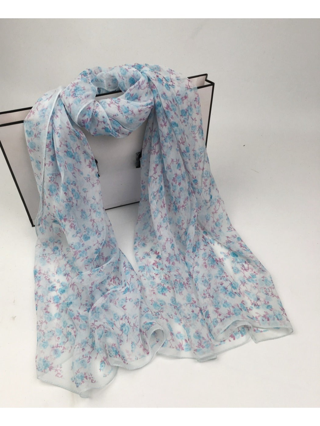 Scarvii - Women's Floral Patterned Scarf - Versatile & Stylish