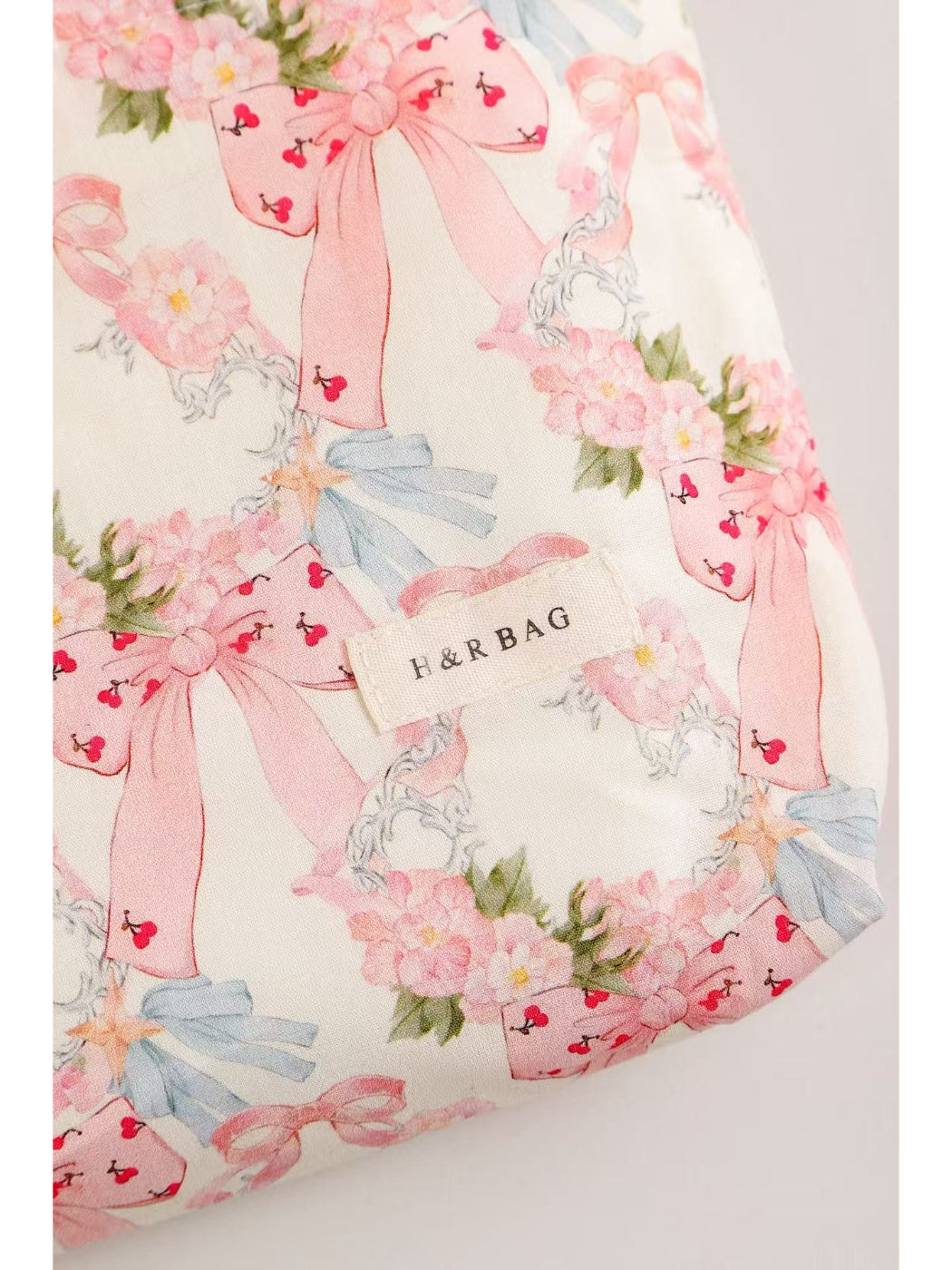 Cosbai - Bow Wreath Cosmetic Bag