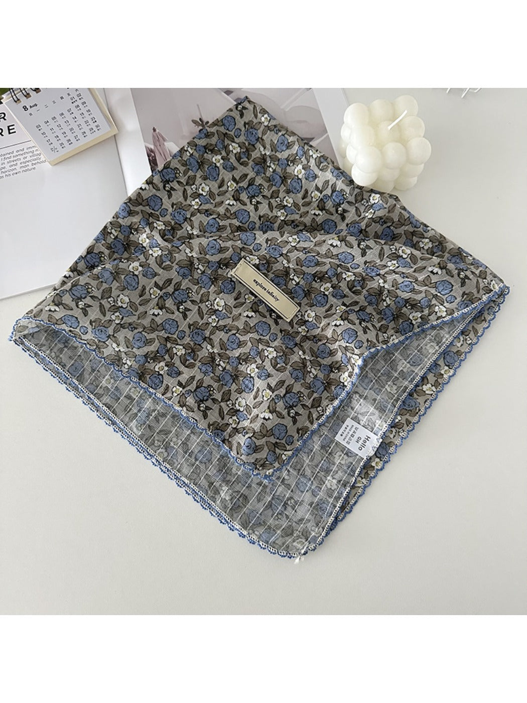 Scarvii - Vintage Floral Print Square Scarf