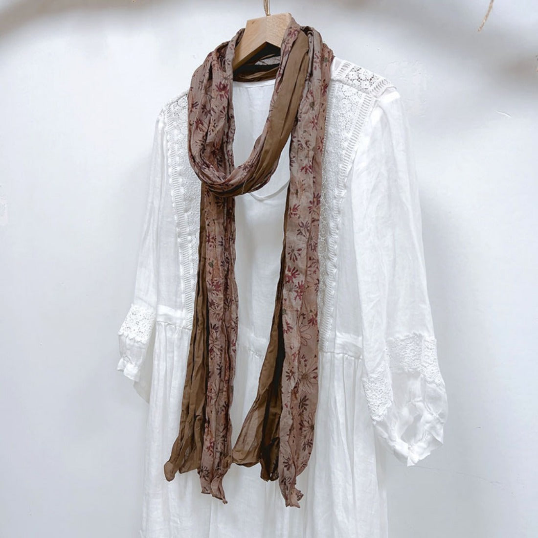 Scarvii - Narrow Pleated Spring Scarf