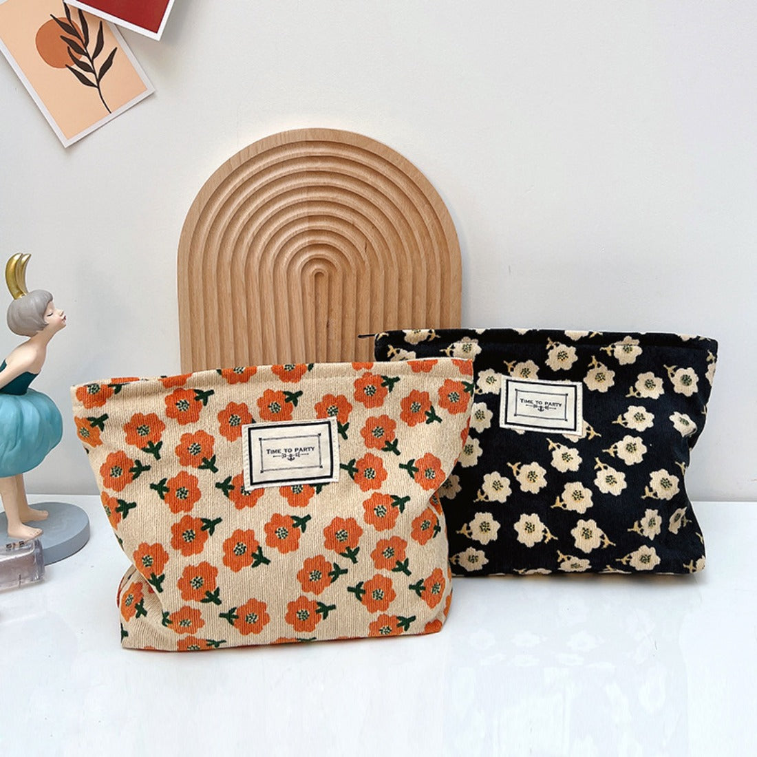 Cosbai - Vintage Floral Print Makeup Bag