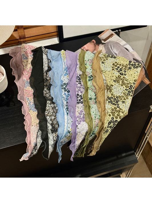 Scarvii - Sweet Floral Print Women's Triangle Bandana