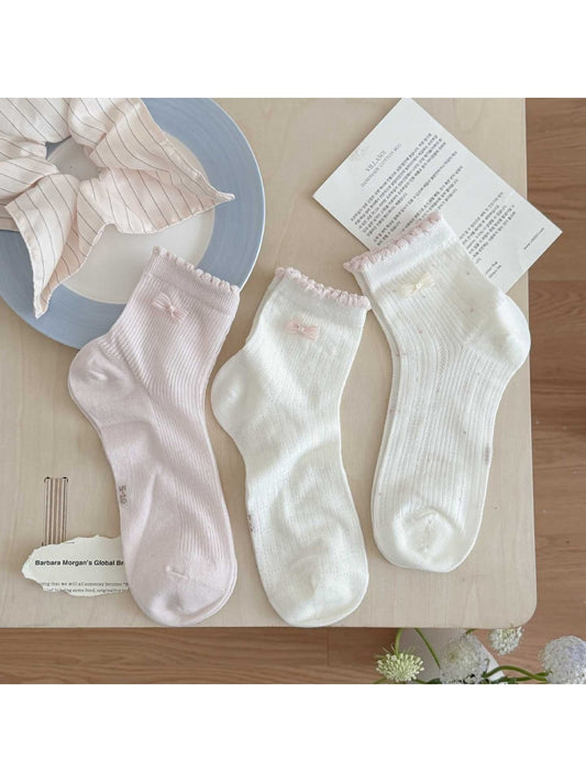 Rufia - Buttery Floral Bow Detail Casual Ankle Socks