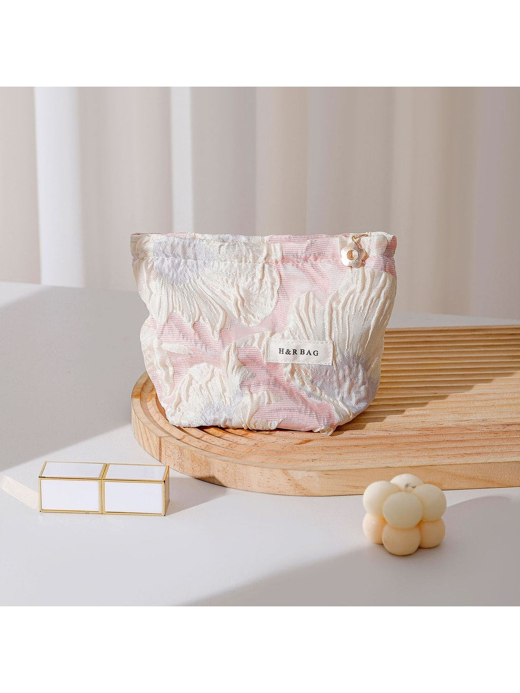 Cosbai - Sweet Floral Cosmetic Organizer Bag
