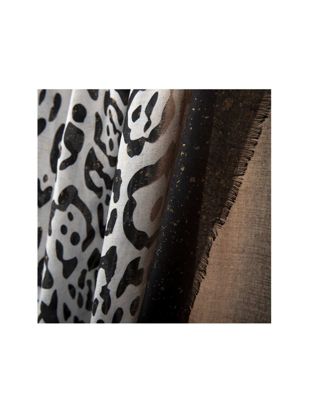 Scarvii - Graphic Leopard Pattern Scarf