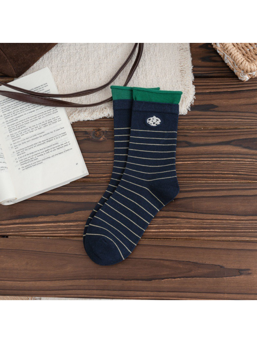 Rufia - Classic Dot Crew Socks