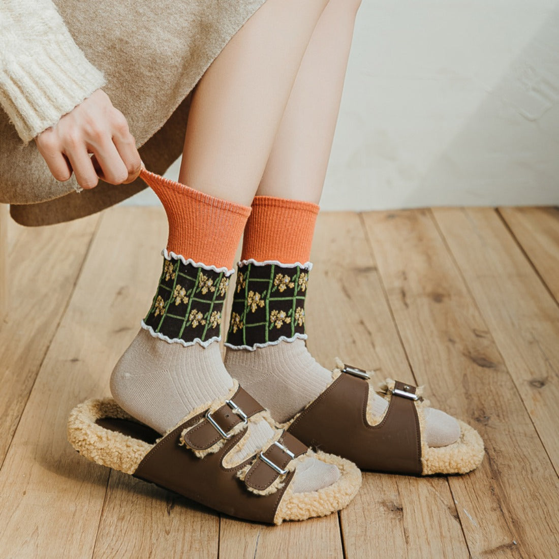 Rufia - Color Block Lace Trim Mid-Calf Socks