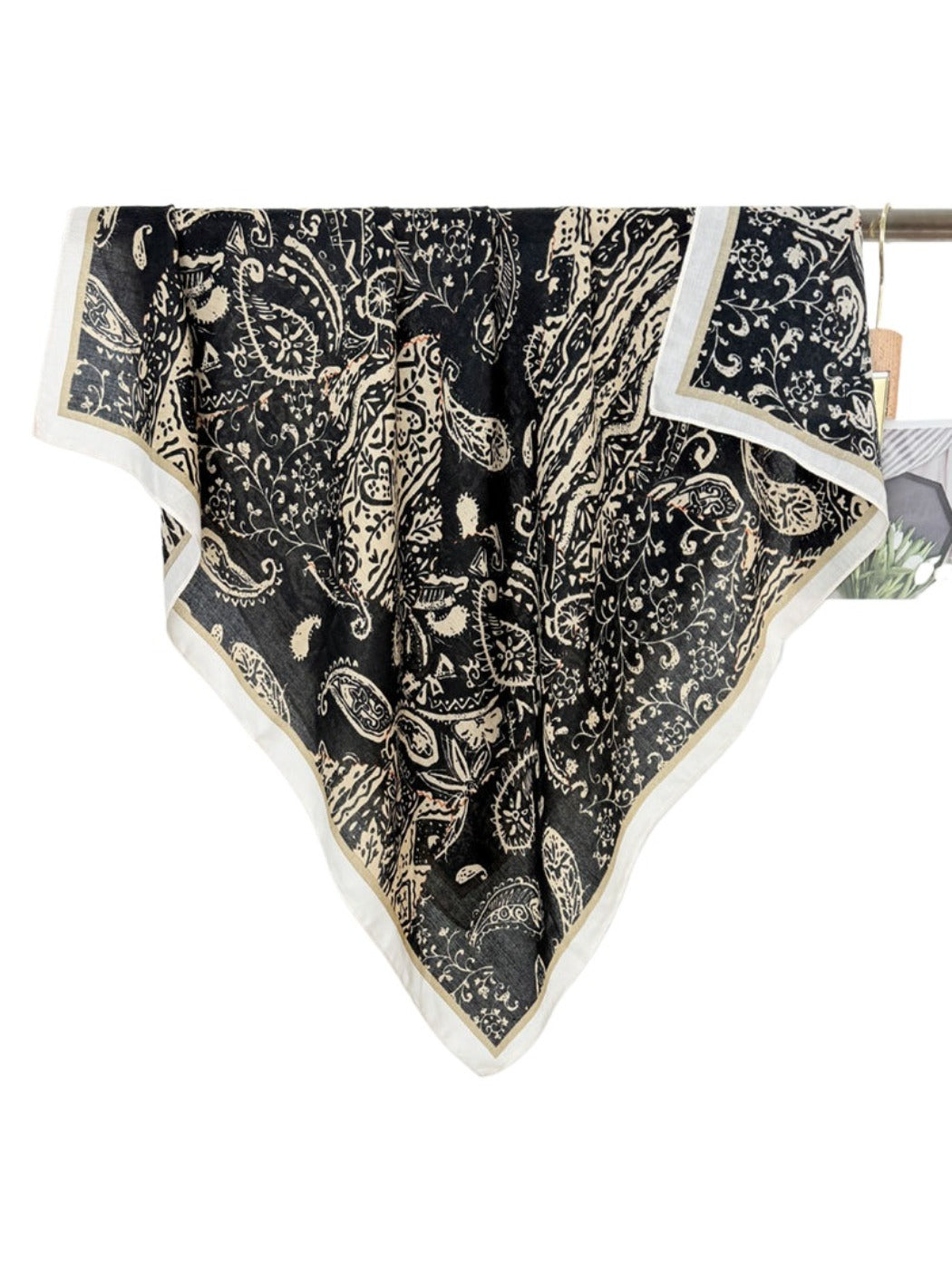 Scarvii - Vintage Paisley Square Scarf for Women