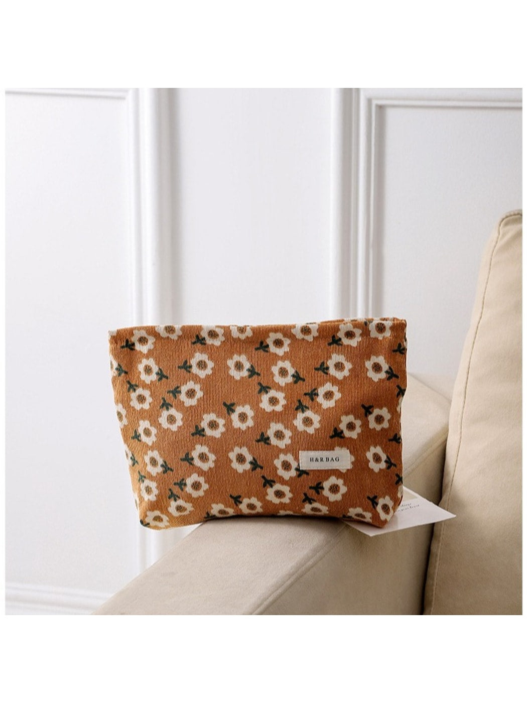 Cosbai - Vintage Floral Print Handheld Makeup Bag