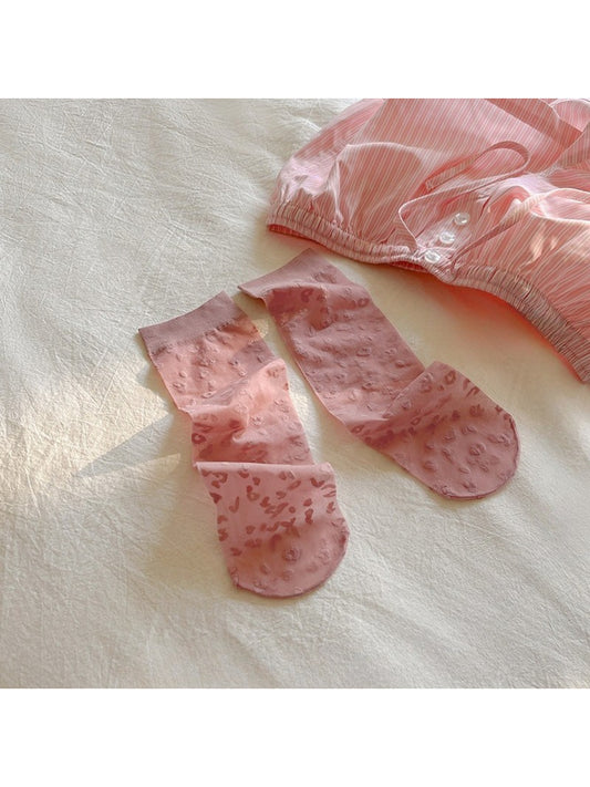 Rufia - Textured Heart Pattern Crew Socks