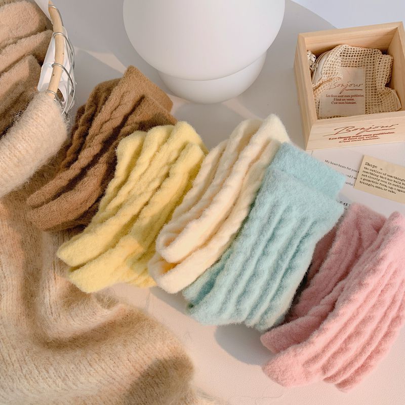 Rufia - 5 Pairs Solid Color Plush Socks