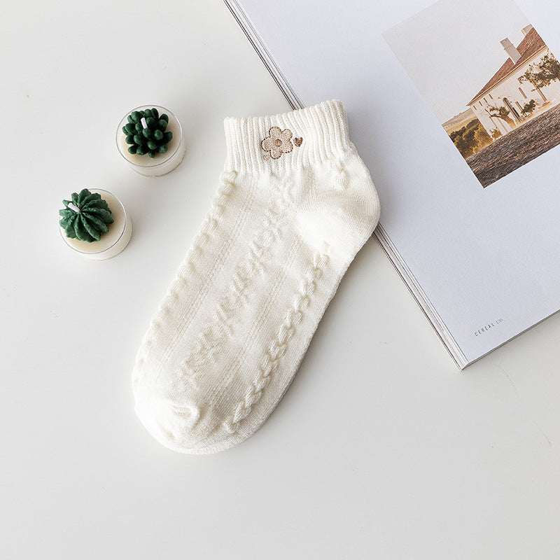 Rufia - White Embroidered Short Socks